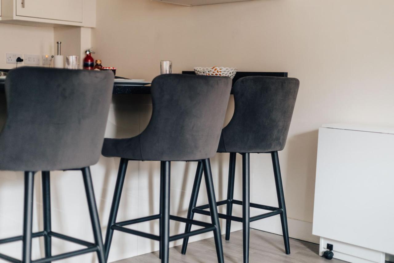 Henley Town Centre With Parking Apartment Ngoại thất bức ảnh