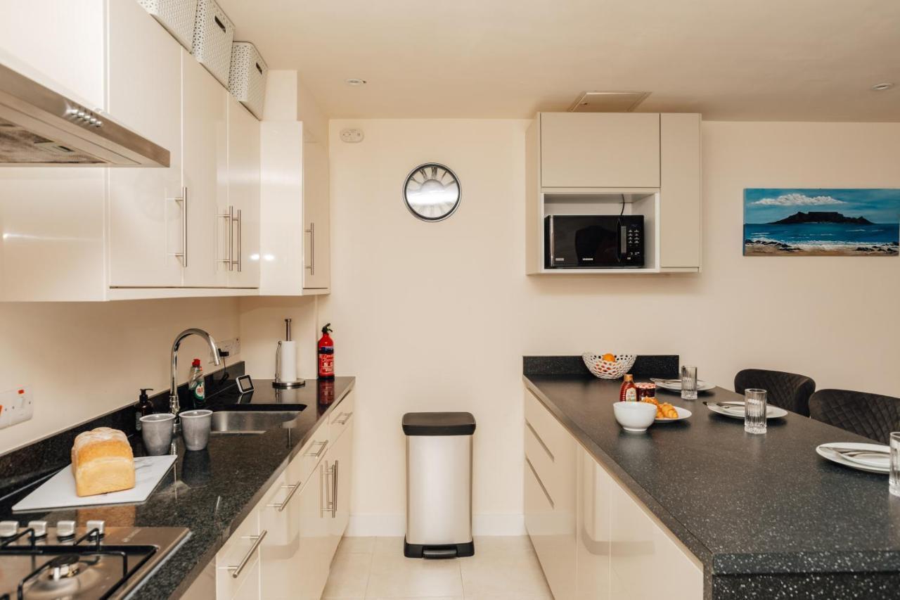 Henley Town Centre With Parking Apartment Ngoại thất bức ảnh