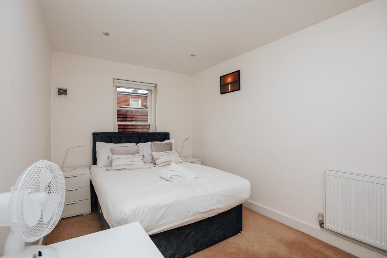 Henley Town Centre With Parking Apartment Ngoại thất bức ảnh