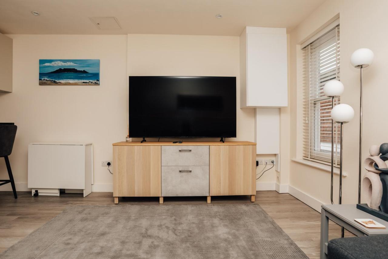 Henley Town Centre With Parking Apartment Ngoại thất bức ảnh