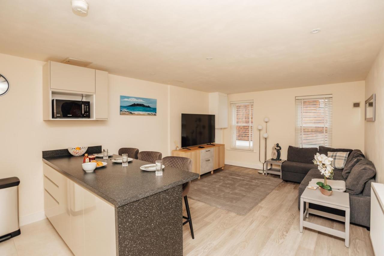 Henley Town Centre With Parking Apartment Ngoại thất bức ảnh