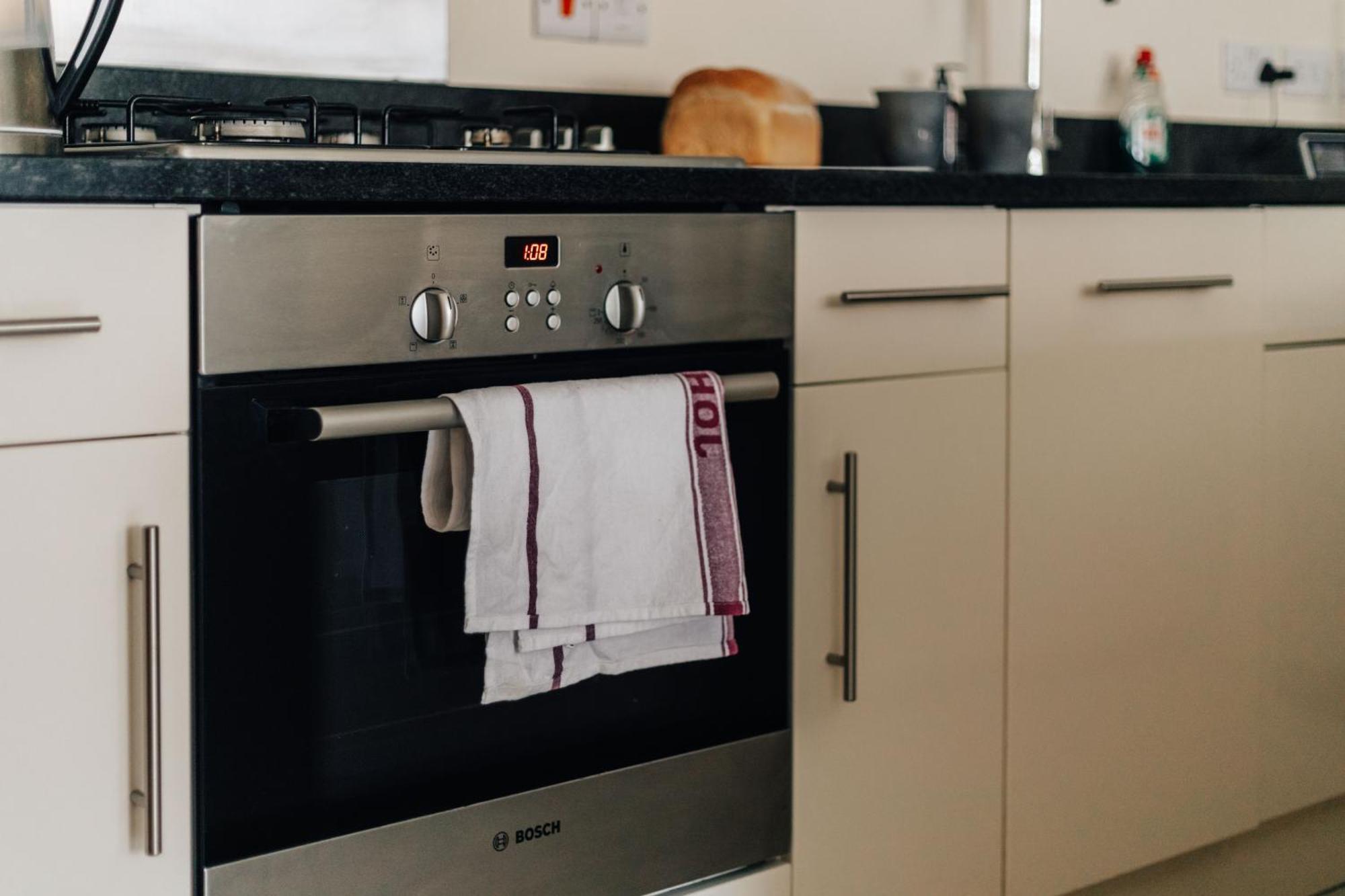 Henley Town Centre With Parking Apartment Ngoại thất bức ảnh