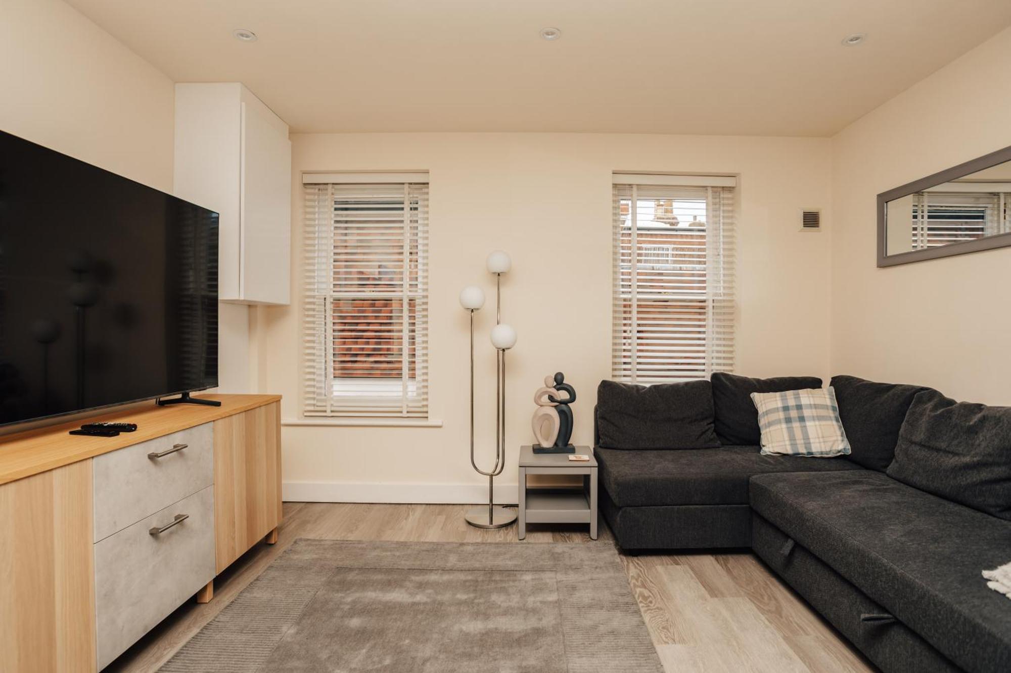Henley Town Centre With Parking Apartment Ngoại thất bức ảnh